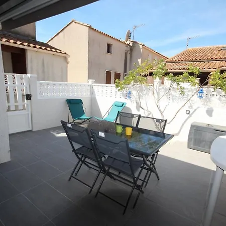 Vila Belle Maison D'angle Renovee, Sejour Climatise, Avec Piscine Commune , 4 Couchages , 400 M De La De Portiragne Lrjp121 *