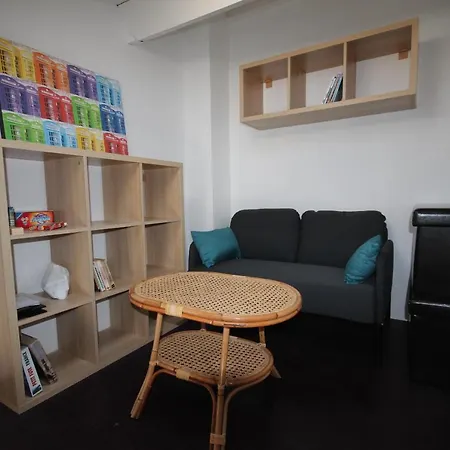 Maison D'angle Climatisee Dans Avec Piscine Commune , 4 Couchages , 400 M De La De Portiragne Lrjp121 פורטירנייה